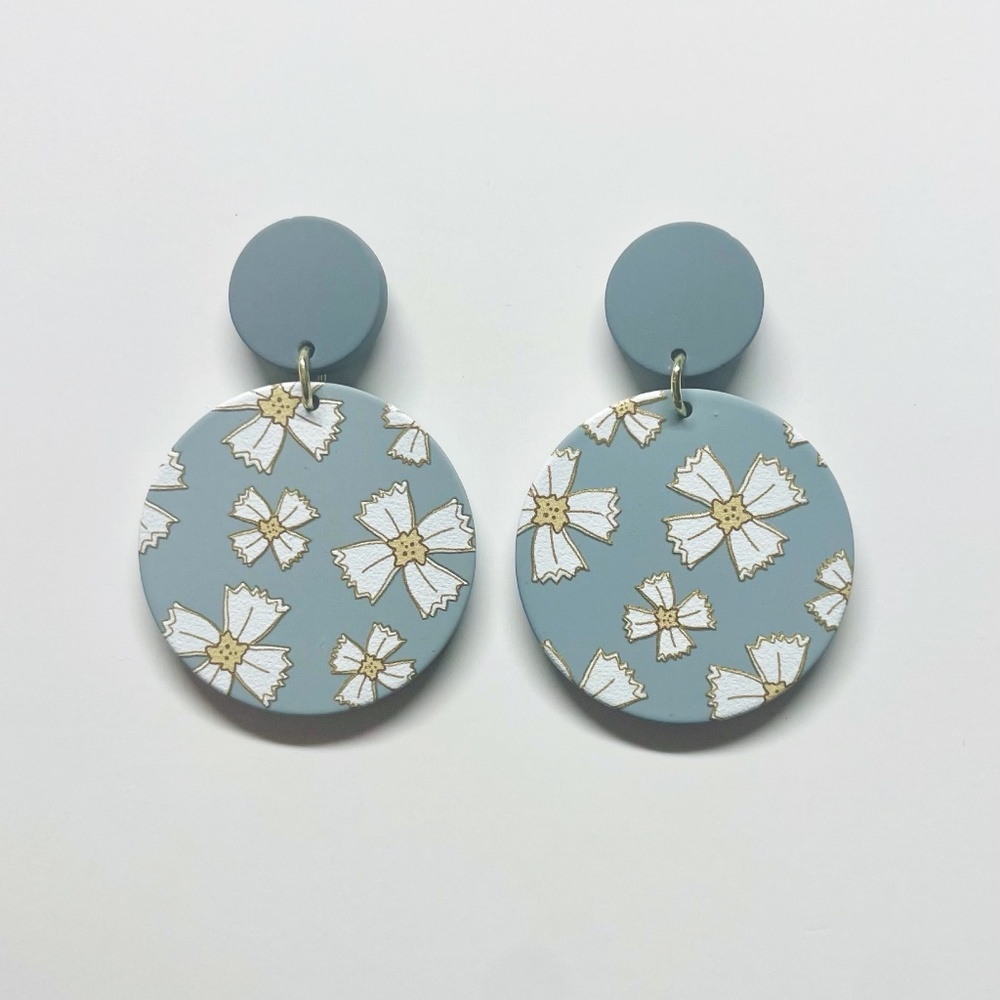1 pair Elegant Blue and White Floral Pattern Dangle Earrings,  Stud Earrings